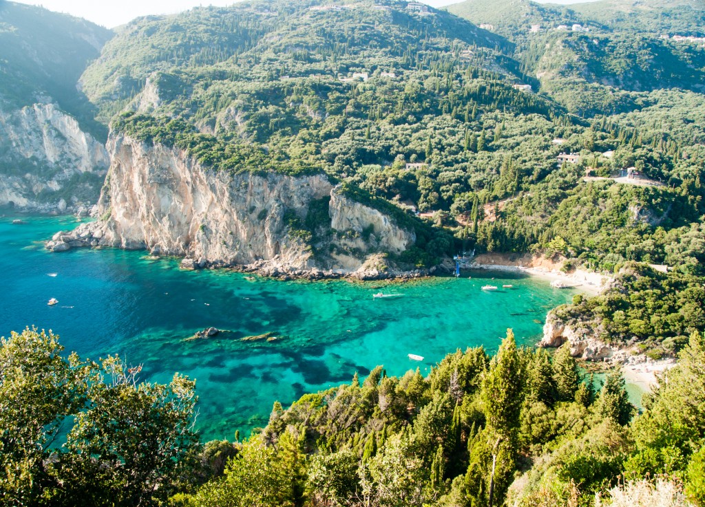 La baie de Paleokastritsa a Corfou( Grece)