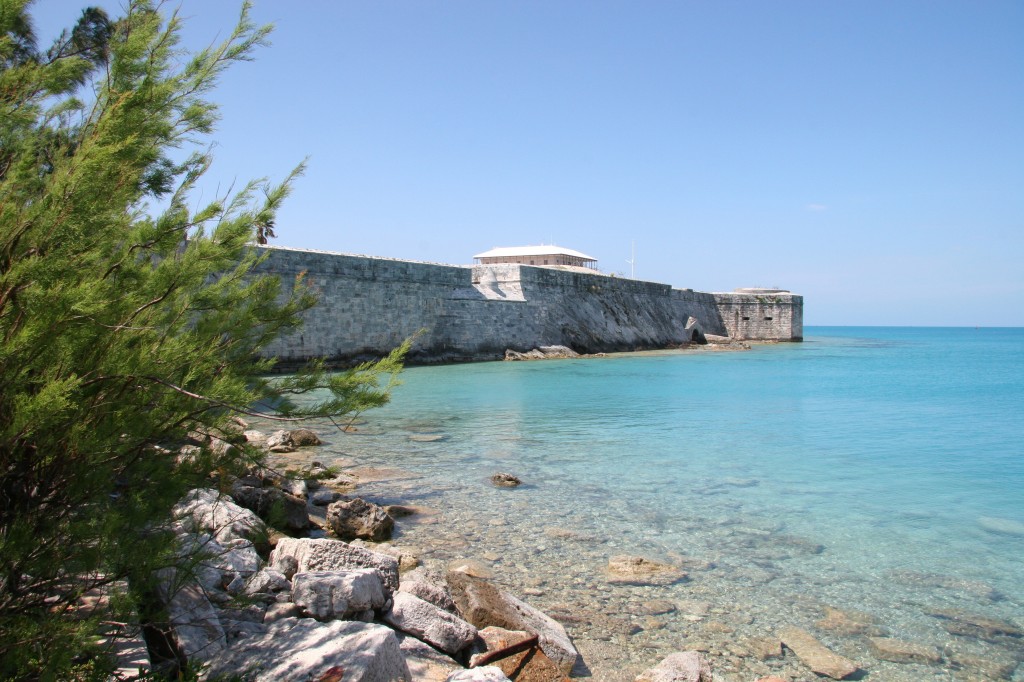 Les murailles du port de Hamilton a Bermudes